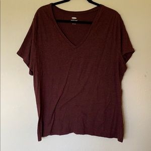Maroon t shirt